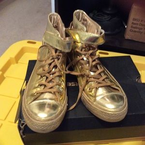 Limited Edition Converse Brea High tops men’s 7